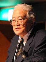 写真：招待講演1