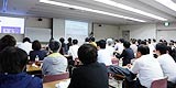 写真：基調講演会場